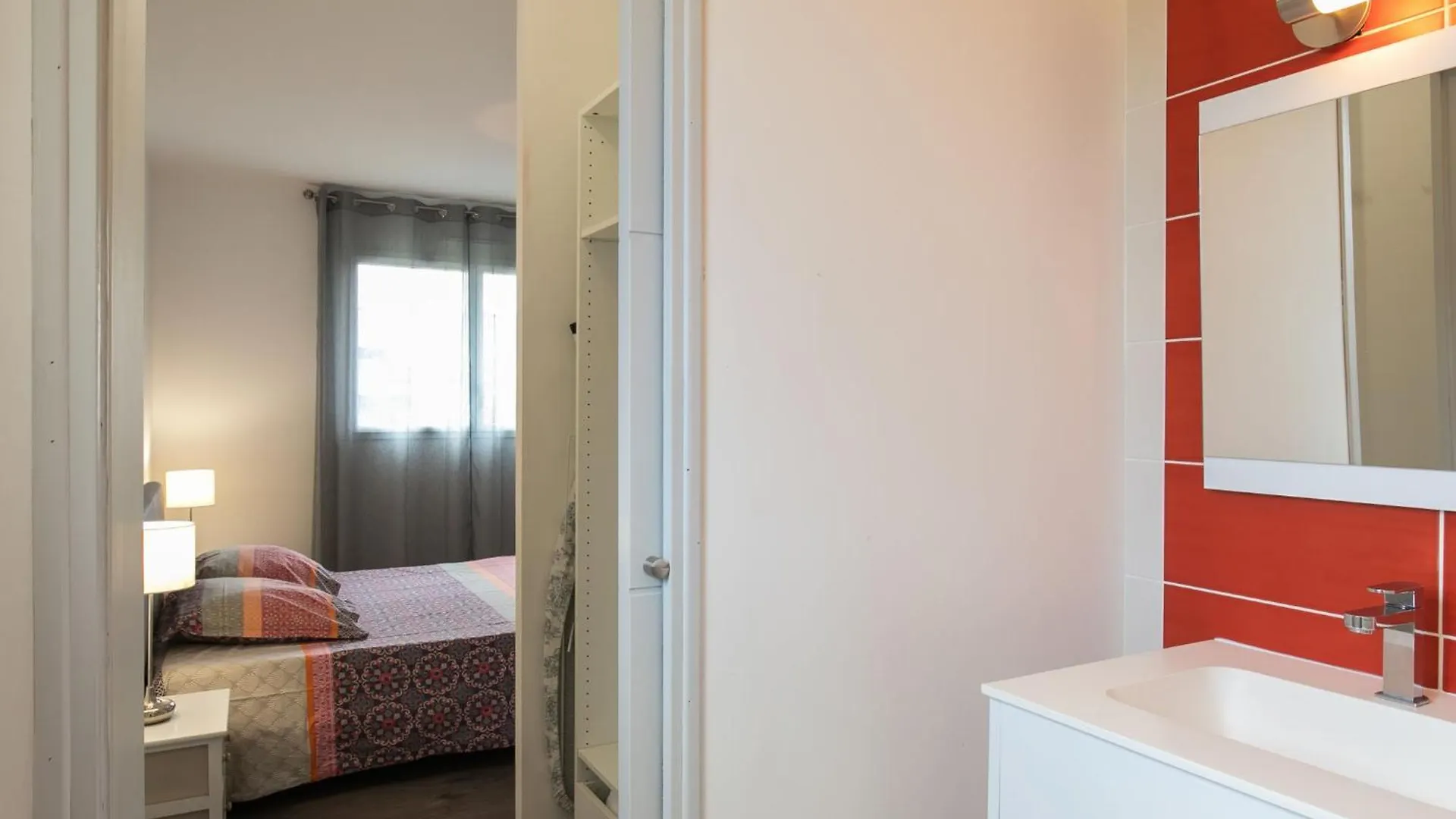 Holiday Home La Closiere - Ced235 By Interhome Cléder 0*,  Franciaország